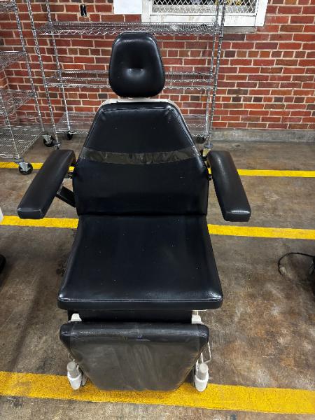Dental & Medical Exam Tables