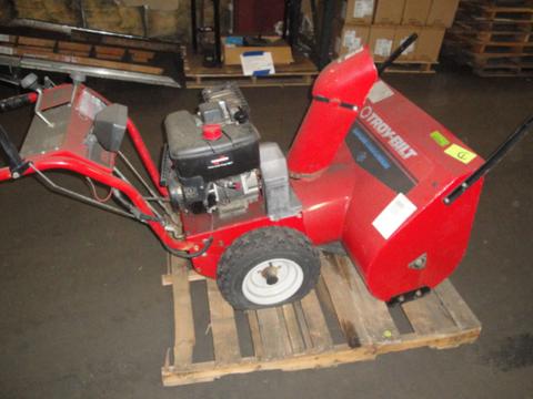32" Troy-Bit Snow thrower 13 HP