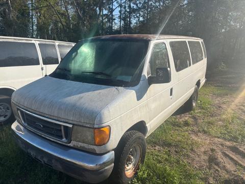 2007 Ford E350 Super Duty Passenger