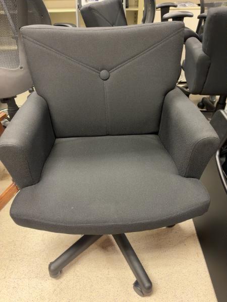 LOUNGE CHAIRS