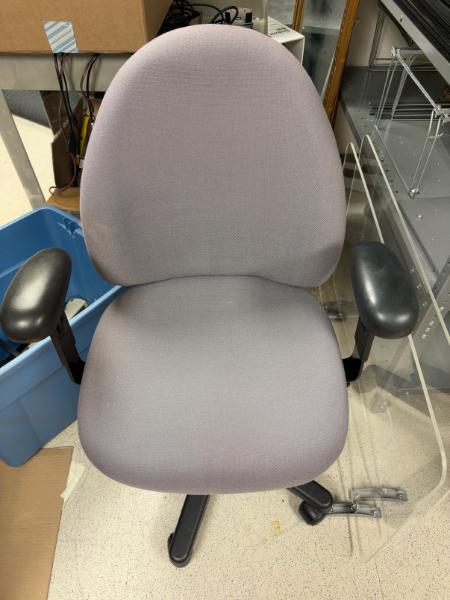 TASK CHAIR
