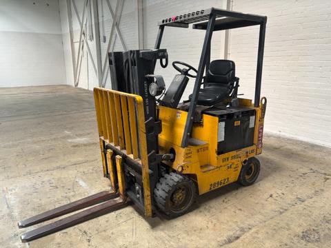 4000 lb Electric Hyster E40XL Forklift