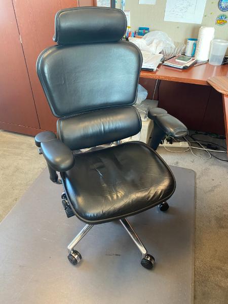 Traditional Executive Office Chair