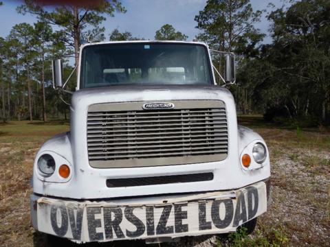 2000 Freightliner FL112