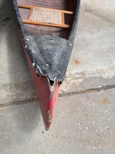 1987 Lincoln Sportsman fiberglass canoe
