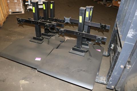 Adjustable table top desk