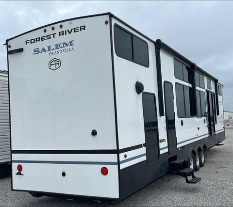 TRAVEL TRAILER