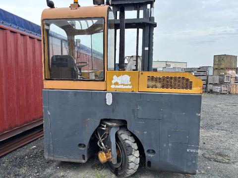 OMEGA FORKLIFT