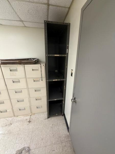 METAL SHELVING UNIT