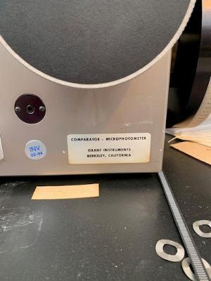 Microphotometer Comparator
