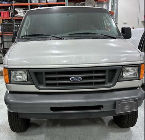 2003 Ford E350 Super Duty Cargo Van