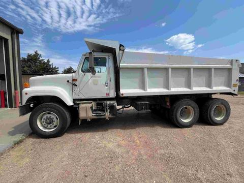 2001 International 2574 Dump Truck