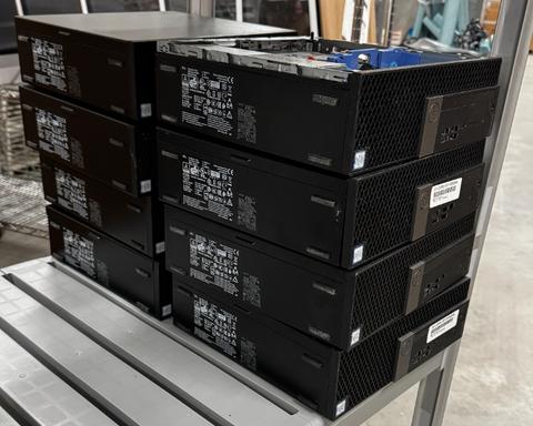 32 Computer Towers
