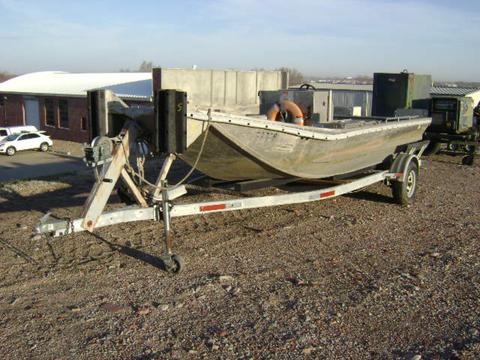 18' Aluminum Boat with Trailer