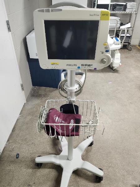 2 Philips IntelliVue MP 30