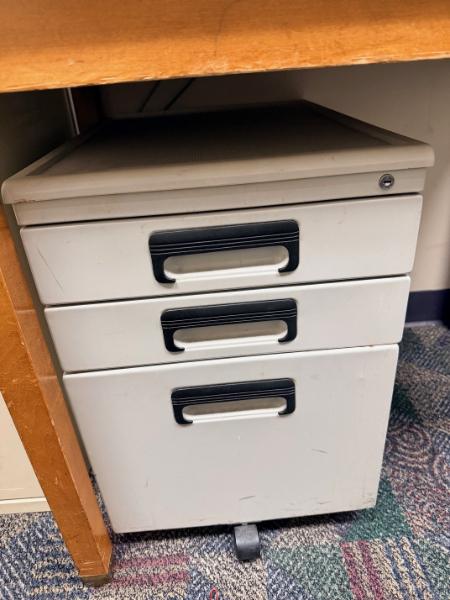 3 Dwr Pedestal