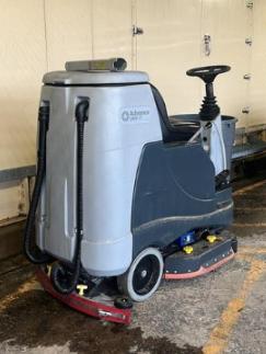 Advance Machine Scrubber Lot