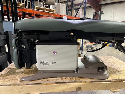 Midmark Power Exam Table