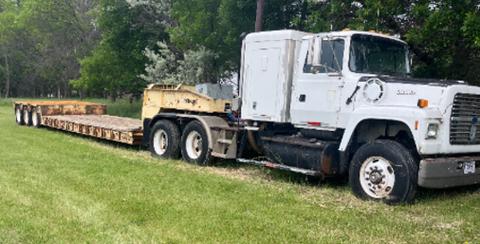 1995 Ford LT9000 Semi-Truck w/ Sleeper Cab w/ Trailer