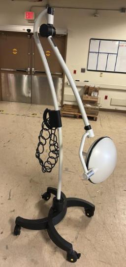 Stryker Visum 300 Ceiling-Mounted Exam Light