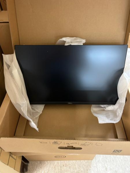 9 Computer Monitors