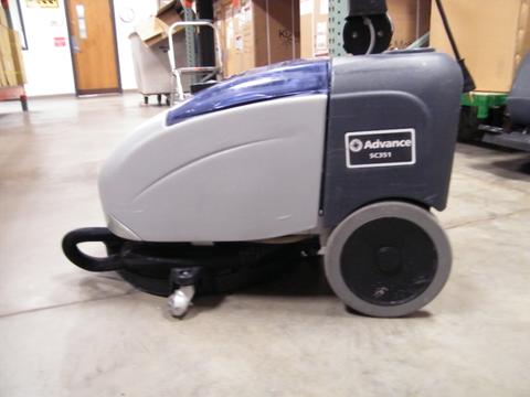 NILFISK SC351 Floor Scrubber