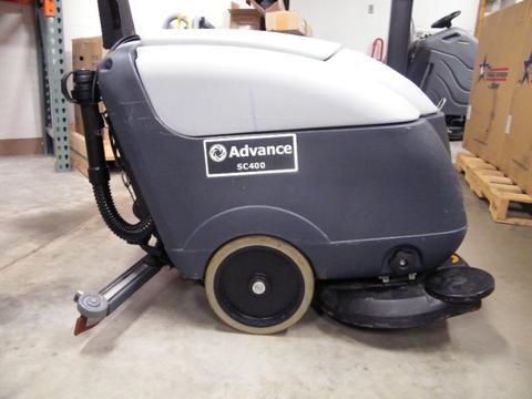 NILFISK SC400 Floor Scrubber