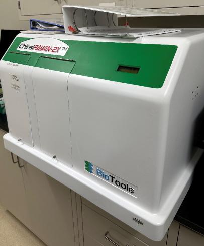 Chiral Raman Spectrometer