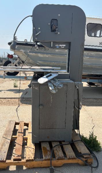 Delta/Rockwell 20-inch Vertical Band Saw