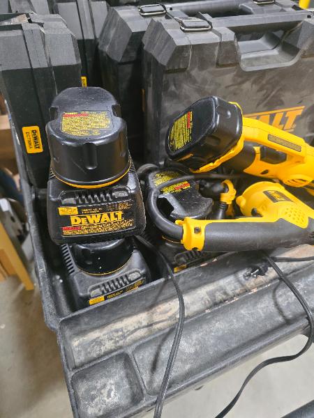 DeWALT Tool Lot Containing Multiple Power Tools