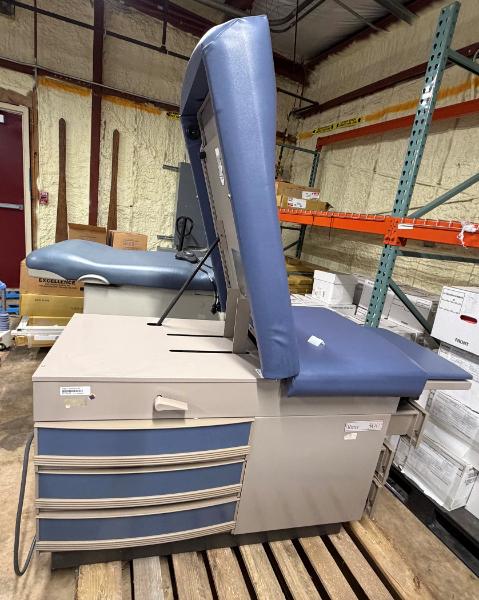 Midmark Exam Table and Hillrom Stretcher Lot