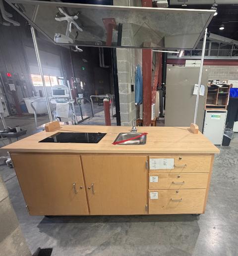 Mobile Demonstration Table with Range and Sink