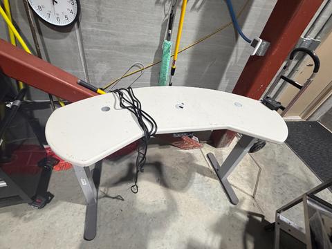 Performa 300 Wheelchair-Accessible Hi-Lo Treatment Table