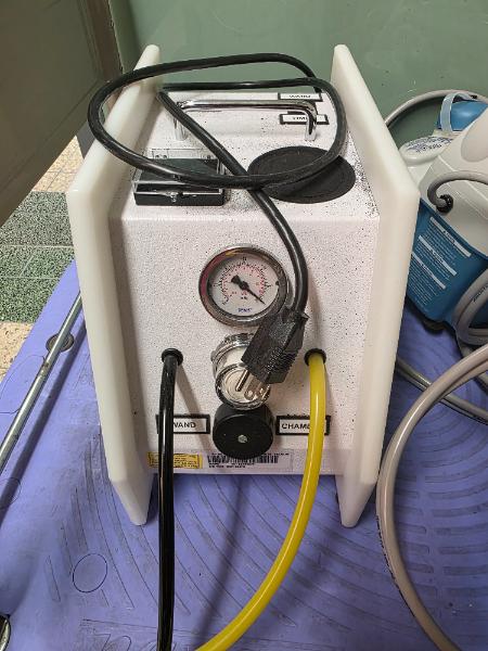 Medical and Lab Equipment Lot