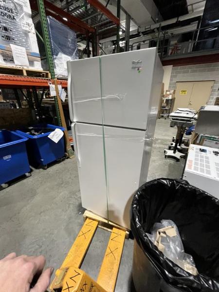 Refrigerator