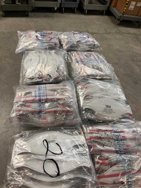 160 3M Aura 1870 Healthcare Particulate Respirator and Surgical Masks