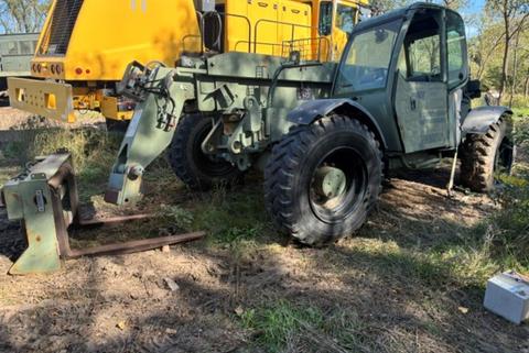 2009 JLG Sky Trak MMV, Forklift