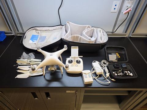 2ea, DJI Phantom 4 drones