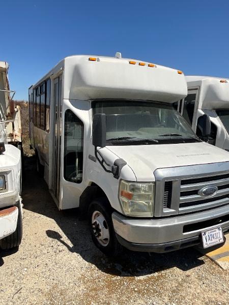 FORD ELDORADO 12 PASSENGER MINIBUS  (Inoperable)