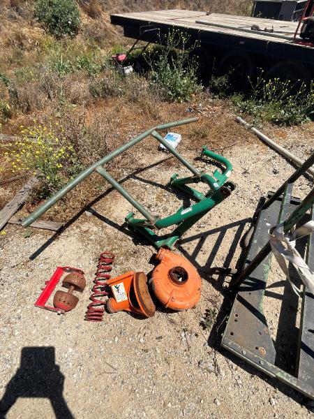 LAWN RENOVATOR-INOPERABLE