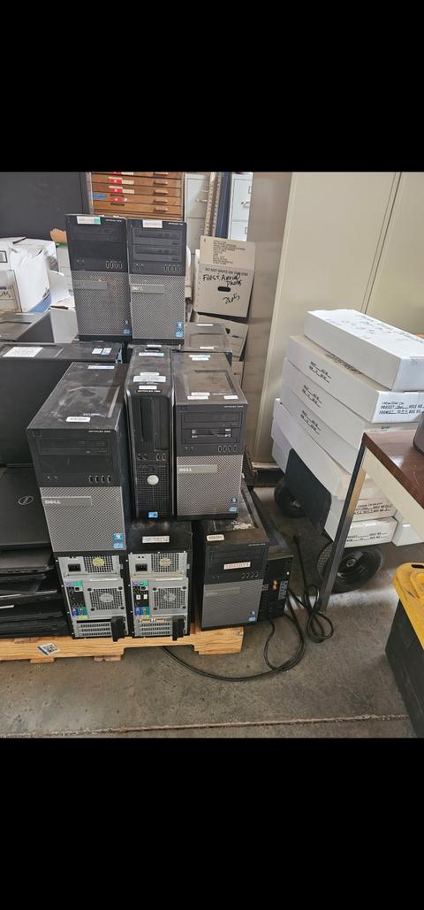 One Lot of Desktops (Est 25 ea)