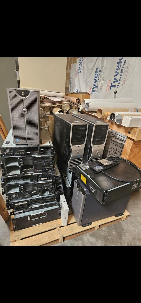 One Lot of Dell Servers (Est 16 ea)