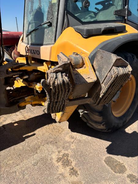Volvo BL70B Backhoe
