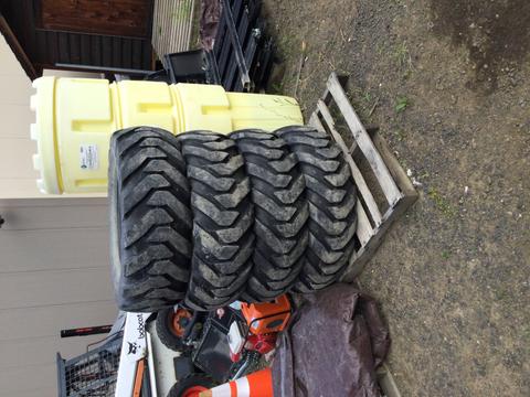 DUNLOP E91 14.5X20 MPT LOADER TIRES (SET OF 4)