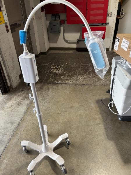 WELCH ALLYN MOBILE EXAM LIGHT