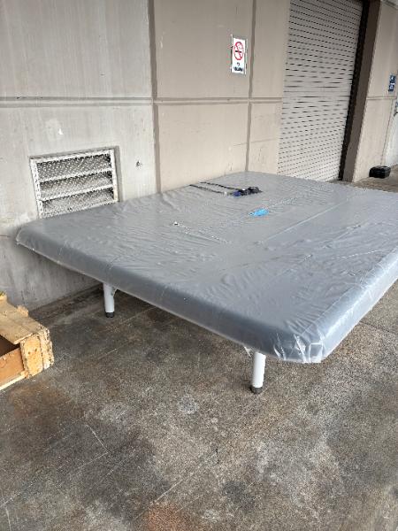 PHYSICAL THERAPY TABLE-PLATFORM POWERED