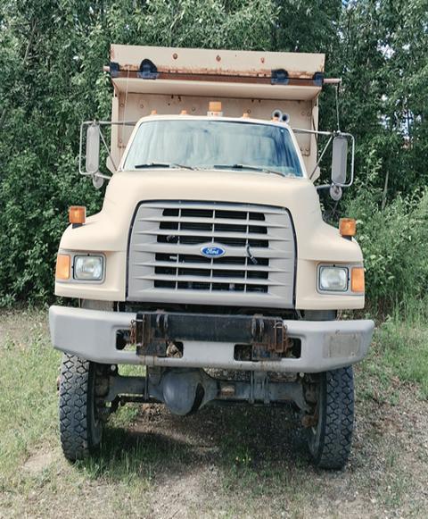 1995 Ford F800 Dump Truck