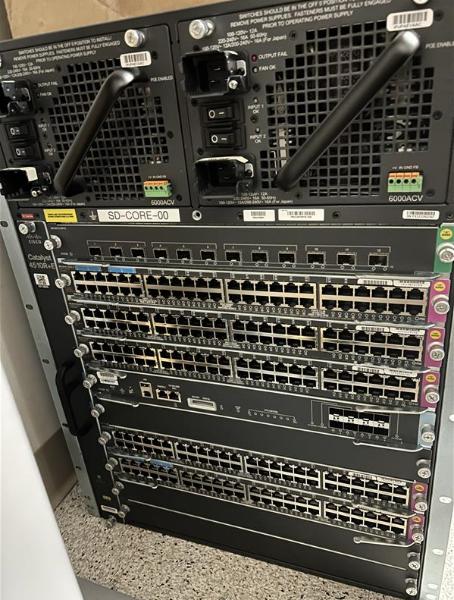 2 ea Network Switch