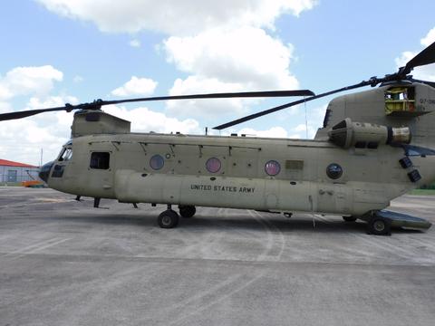 BOEING CH-47F CHINOOK HELICOPTER SN: 07-08040