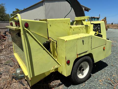 2001 Vermeer Chipper